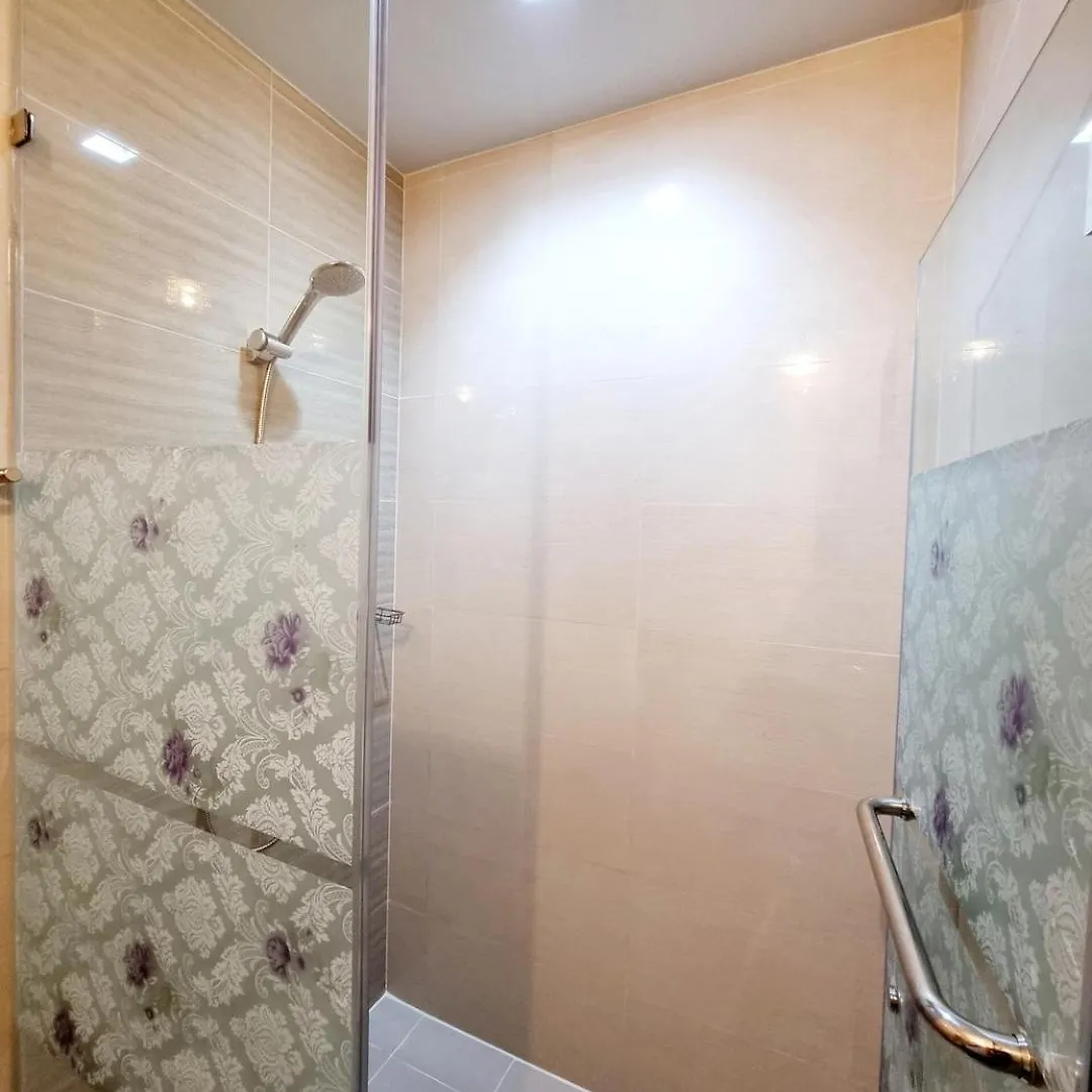 Uptown Bgc Condo Near Grand Hyatt #Upt220Q Manila Apartment