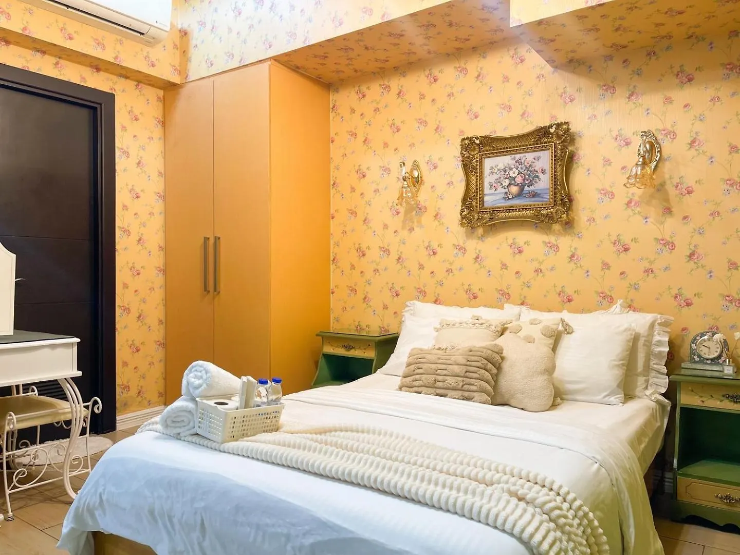 Apartment Uptown Bgc Condo Near Grand Hyatt #Upt220Q Manila