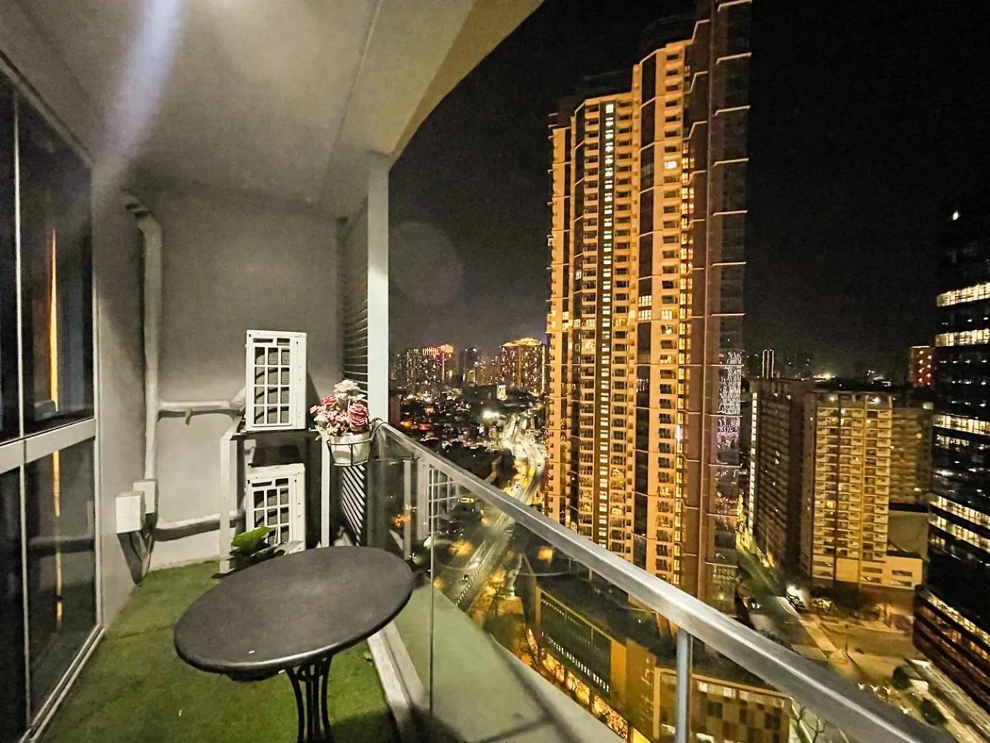 Uptown Bgc Condo Near Grand Hyatt #Upt220Q Manila Apartment